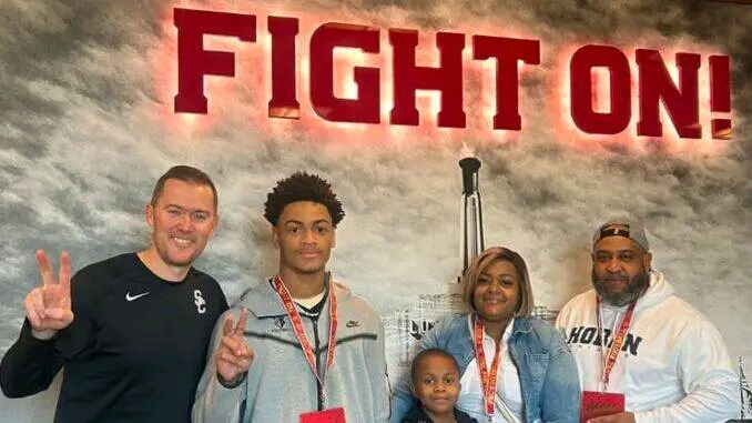 Buckeyes Lose Out: Top-Rated Five-Star Cornerback Decommits and Sets Sights on USC, Shaking Up the 2026 Recruiting Class and Leaving Ohio State Fans Scratching Their Heads” In a stunning turn of events, the top-rated five-star cornerback in Ohio