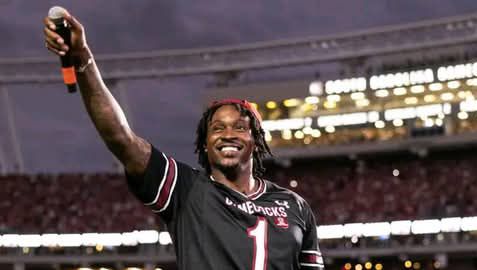LEGENDARY RETURN: South Carolina Icon Alshon Jeffery Gifts Two Ultra-Luxury Buses to the Gamecocks—“We Built This, Now We…